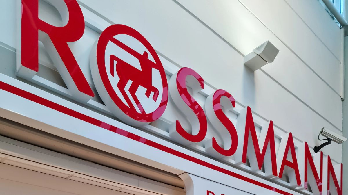 Znana brytyjska marka kosmetyczna zniknęła z Rossmana