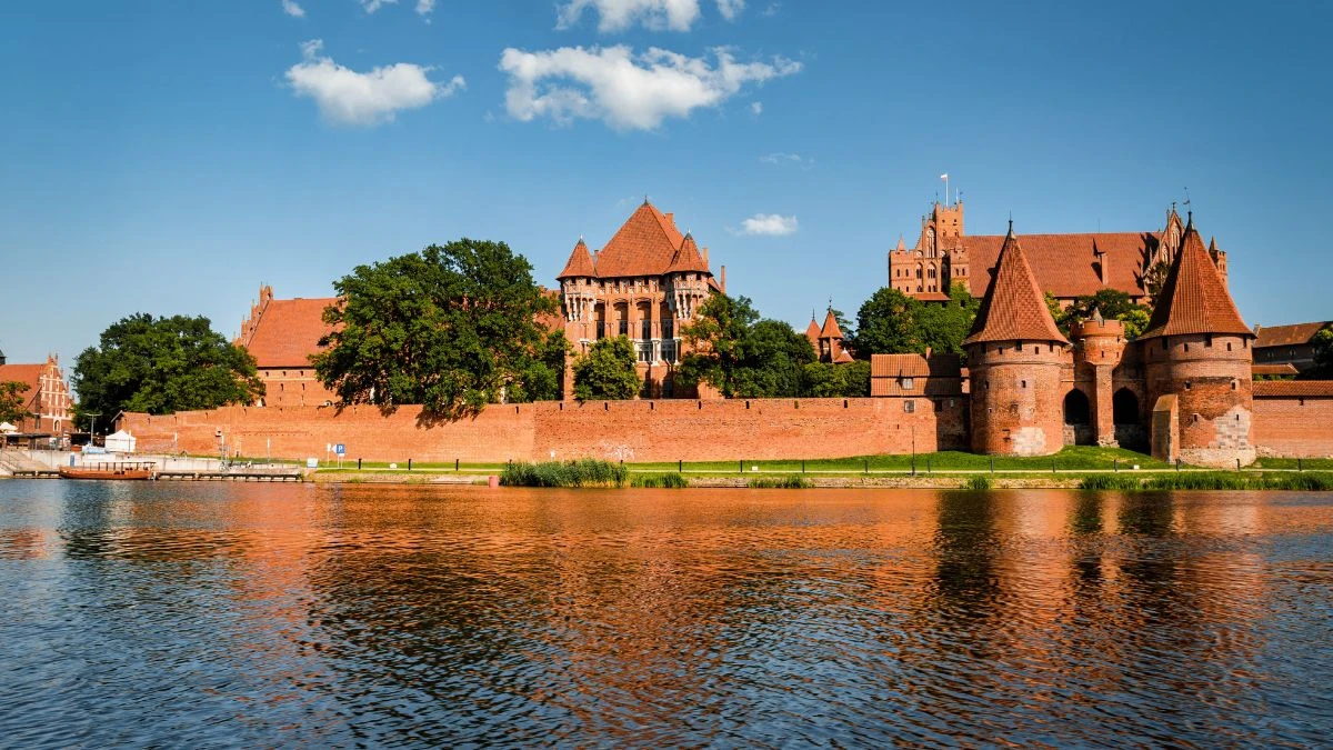 10 niezwykłych miejsc w Polsce