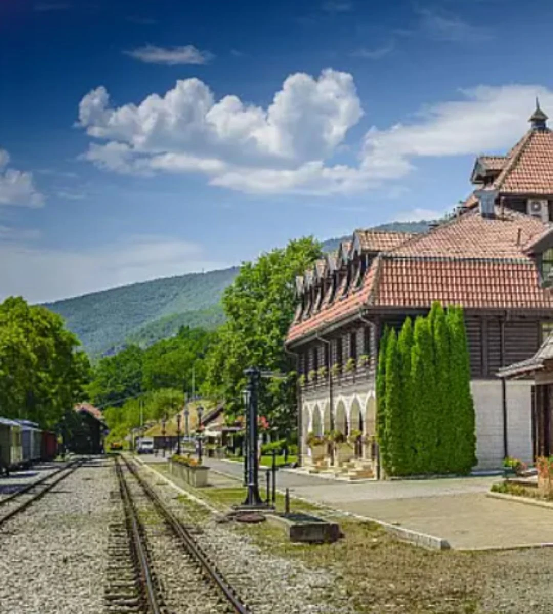 najbardziej widowiskowa kolej świata Foto: stacja kolejowa