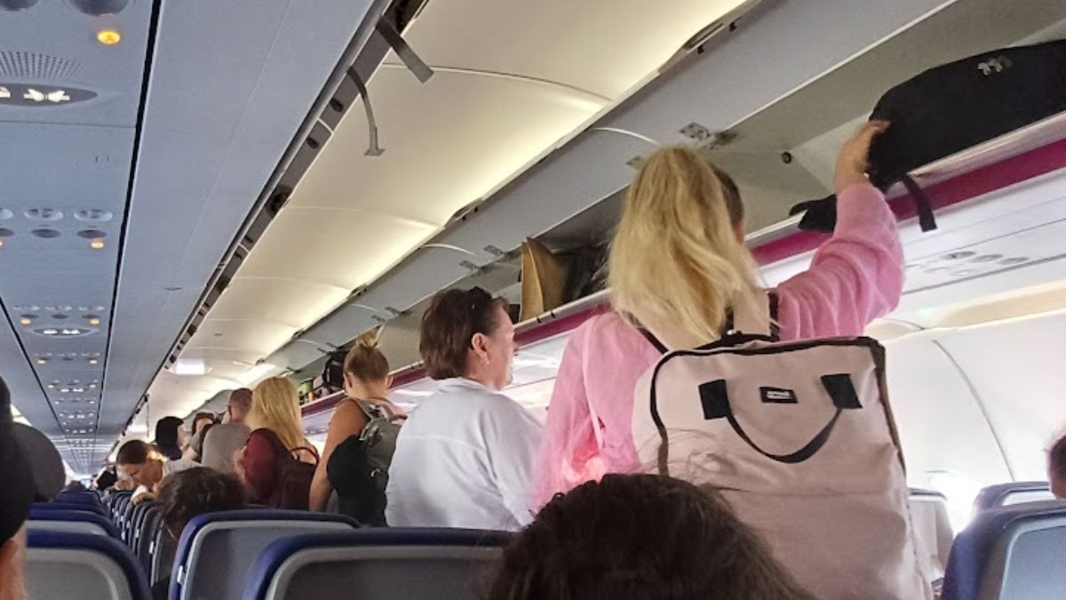 Nie ubieraj się tak do samolotu Foto: pasażerowie w samolocie