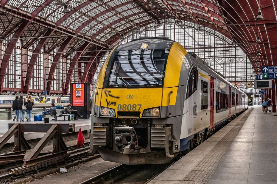 wzrost cen biletów kolejowych w Anglii Foto Pociąg