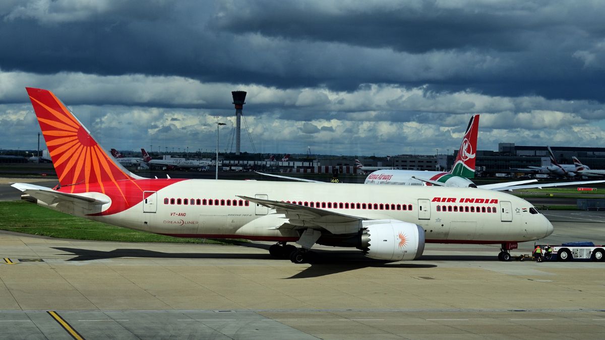 Panika na pokładzie Air India w Londynie, samolot nagle musiał zawrócić