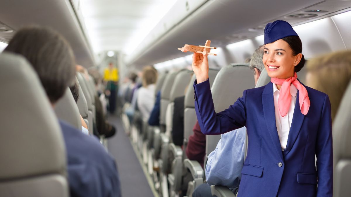 Najpiękniejsze stewardessy świata Foto: Stewardessa w samolocie