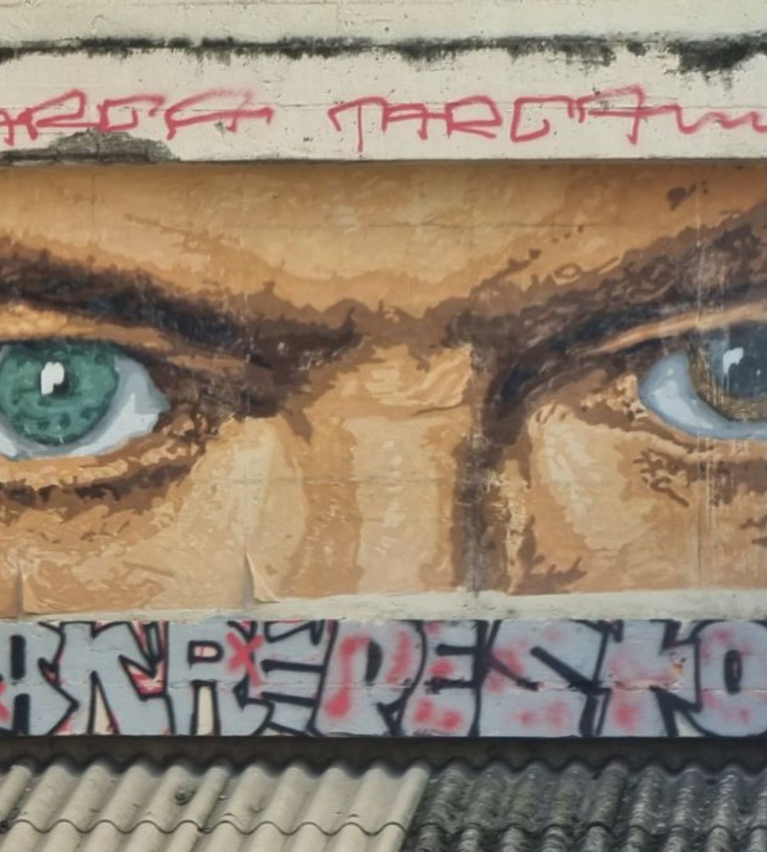 Gratka dla fanów Davida Bowiego Foto: mural przedstawiający oczy Davida Bowiego