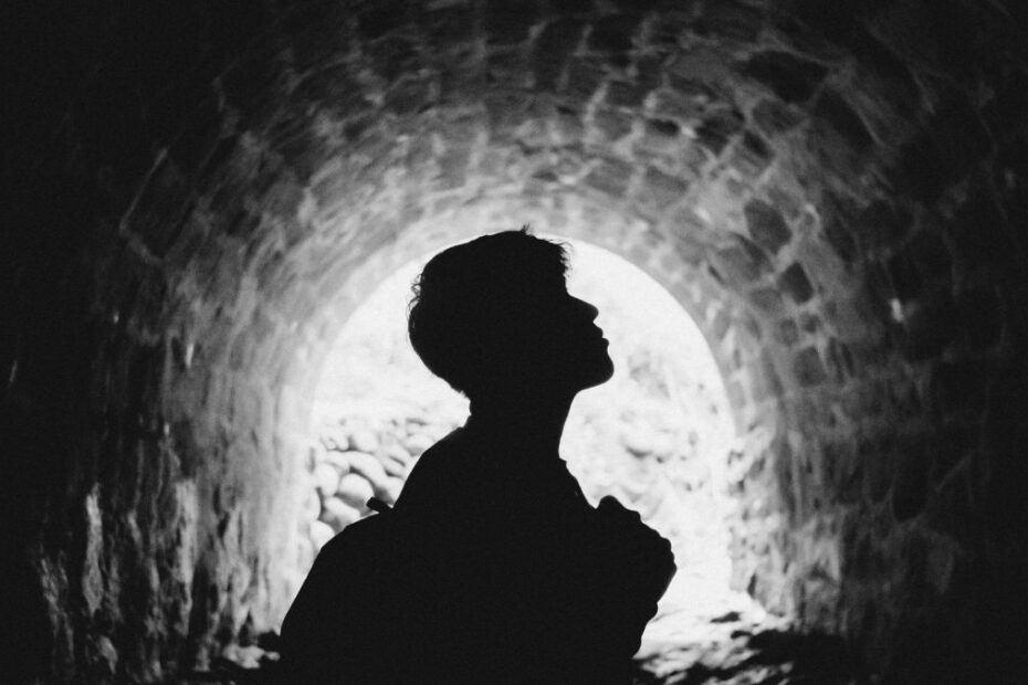 Miniaturowy pociąg w Leicestershire Foto: mężczyzna w tunelu