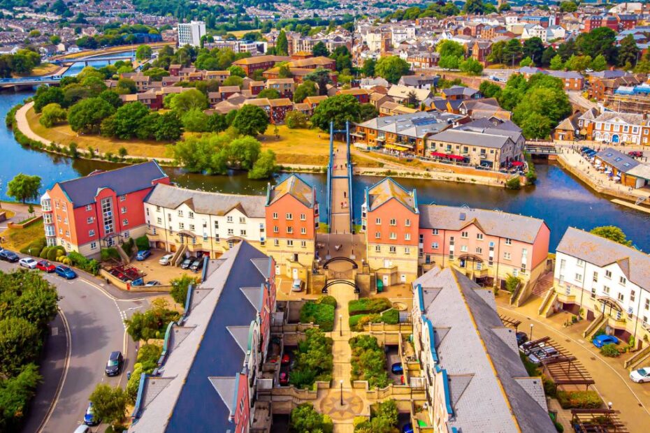 brytyjskie miasto idealne dla emerytów Foto: widok na Exeter z lotu ptaka