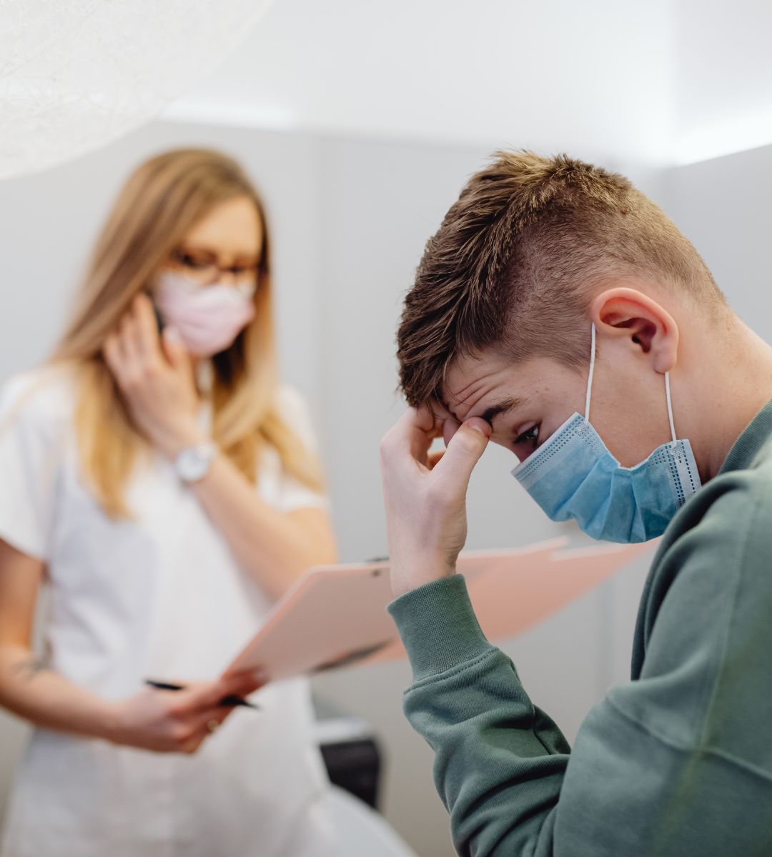 bardzo zaraźliwy szczep grypy uderza w Wielką Brytanię Foto: pacjent u lekarza