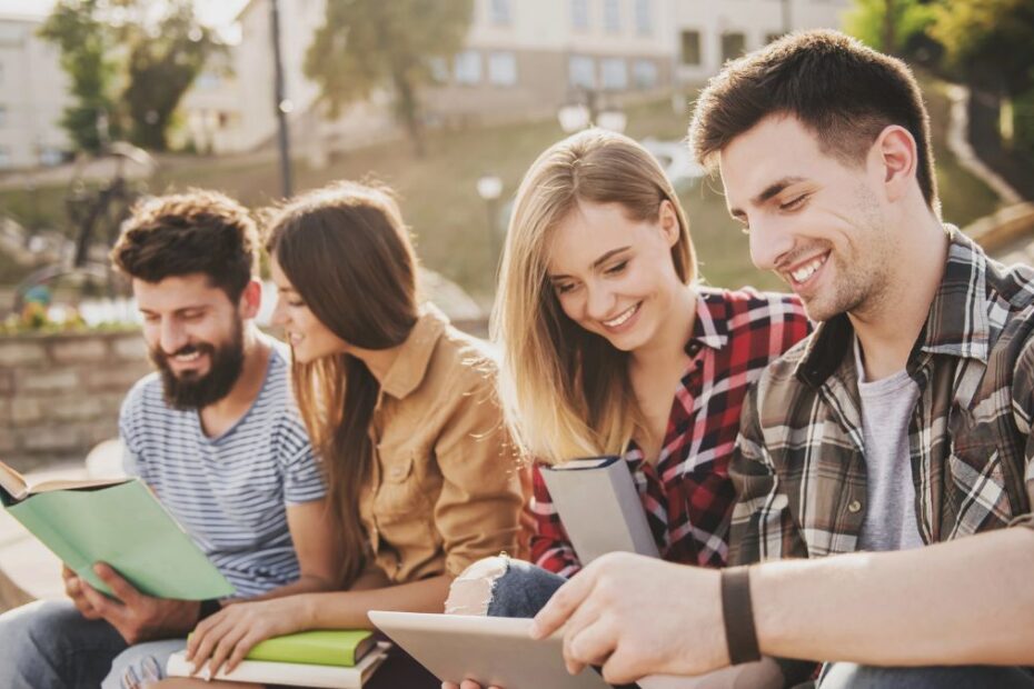 Wielka Brytania wraca do Erasmusa. Studenci znów pojadą na wymiany do UE