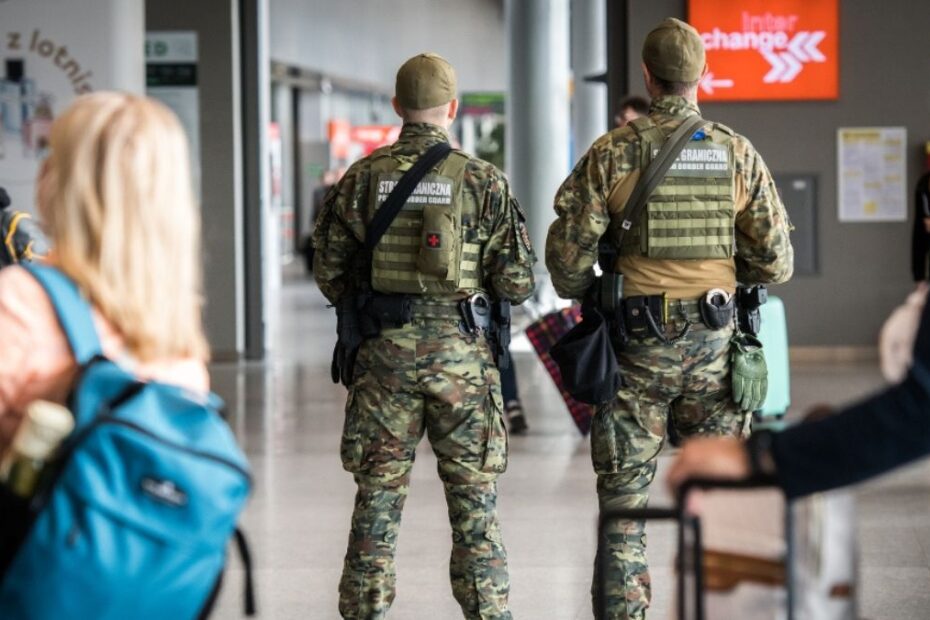 Kolejni Polacy nie wpuszczeni do samolotu z powodu dokumentów.