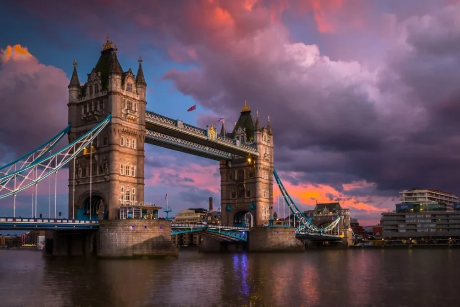 Test na obywatelstwo Wielkiej Brytanii Foto: Tower Bridge w Londynie