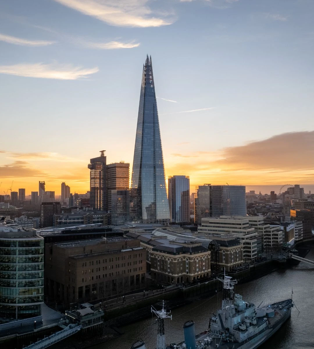 Najbardziej przereklamowane atrakcje turystyczne w UK w 2025 Foto: Wieżowiec The Shard w Londynie