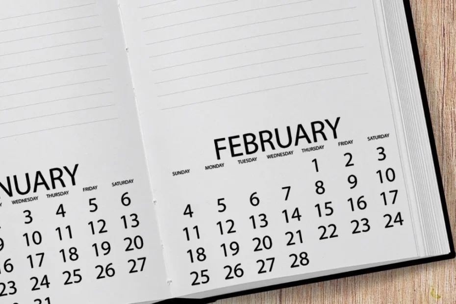 dlaczego luty jest najkrótszym miesiącem w roku Foto: terminarz z napisem February