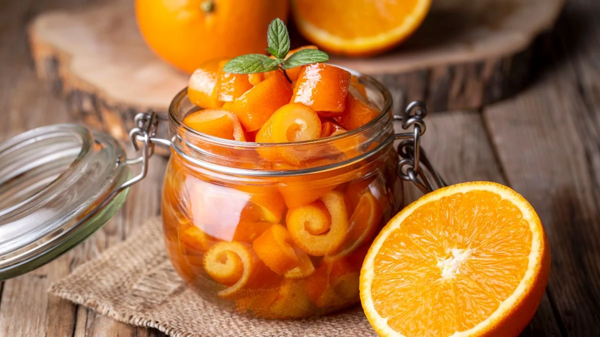 praktyczne zastosowania skórki pomarańczowej Foto: kandyzowana skórka pomarańczowa