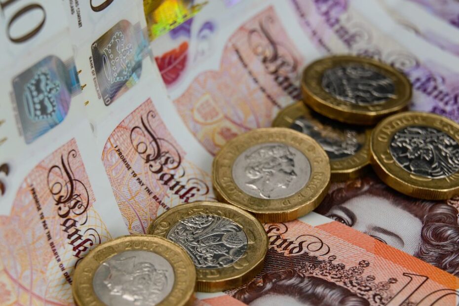 Anglia: Od kwietnia rząd wypłaci gotówkę osobom w kryzysie finansowym