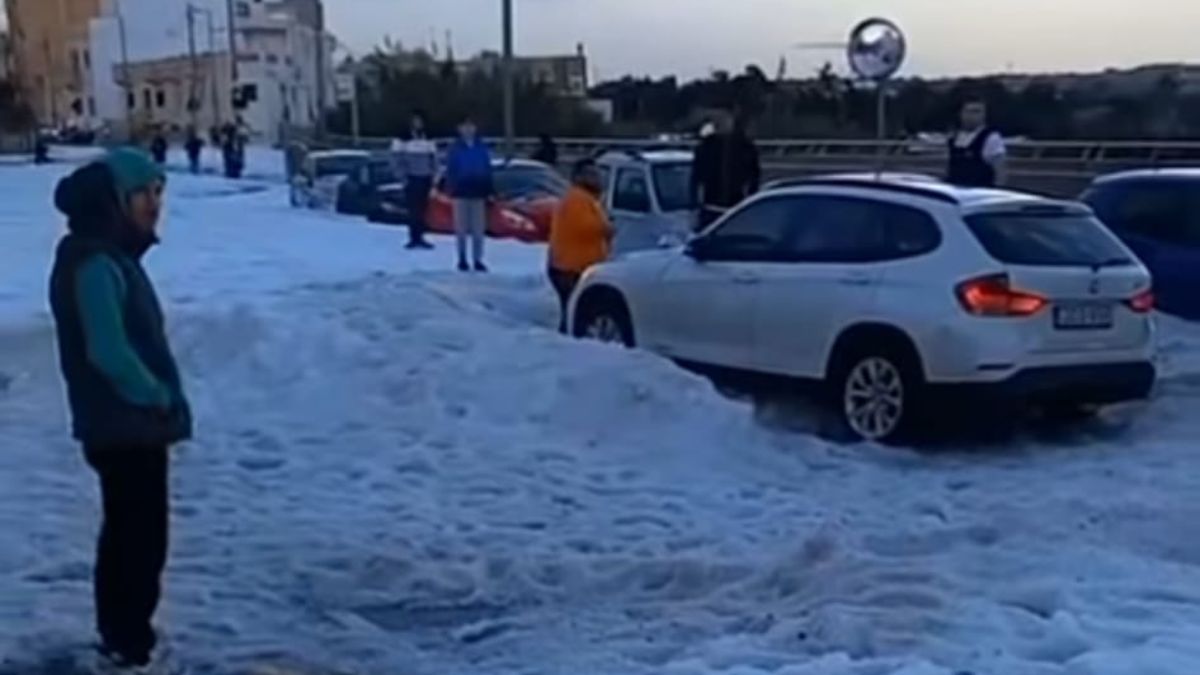 Na Malcie spadł śnieg Foto: zaśnieżone ulice na Malcie