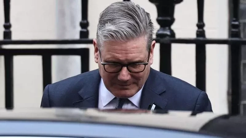 Keir Starmer podczas wystąpienia publicznego – zdjęcie ilustracyjne