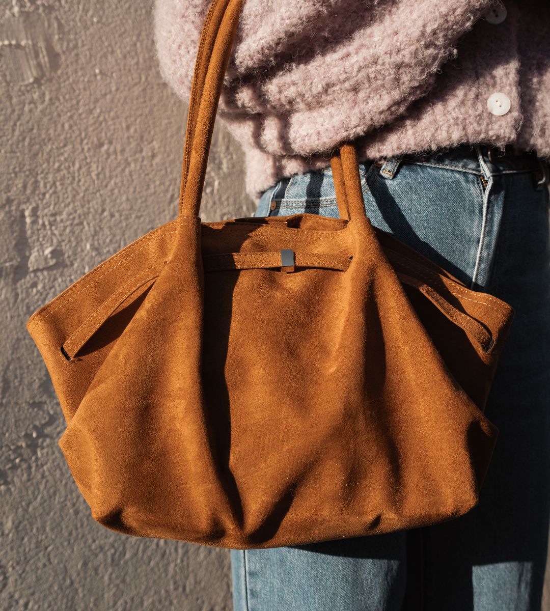 ten fason torebki postarza Foto: damska torebka