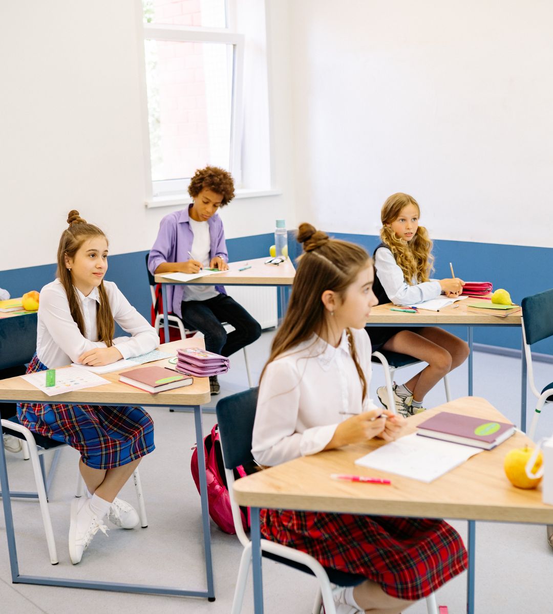 Odra wraca do szkół w Wielkiej Brytanii Foto: dzieci w szkole