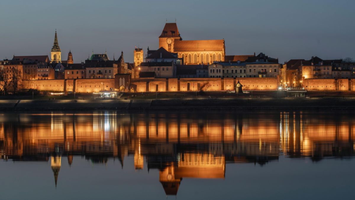 Średniowieczna perła bez tłumów Foto: panorama toruńskiej starówki