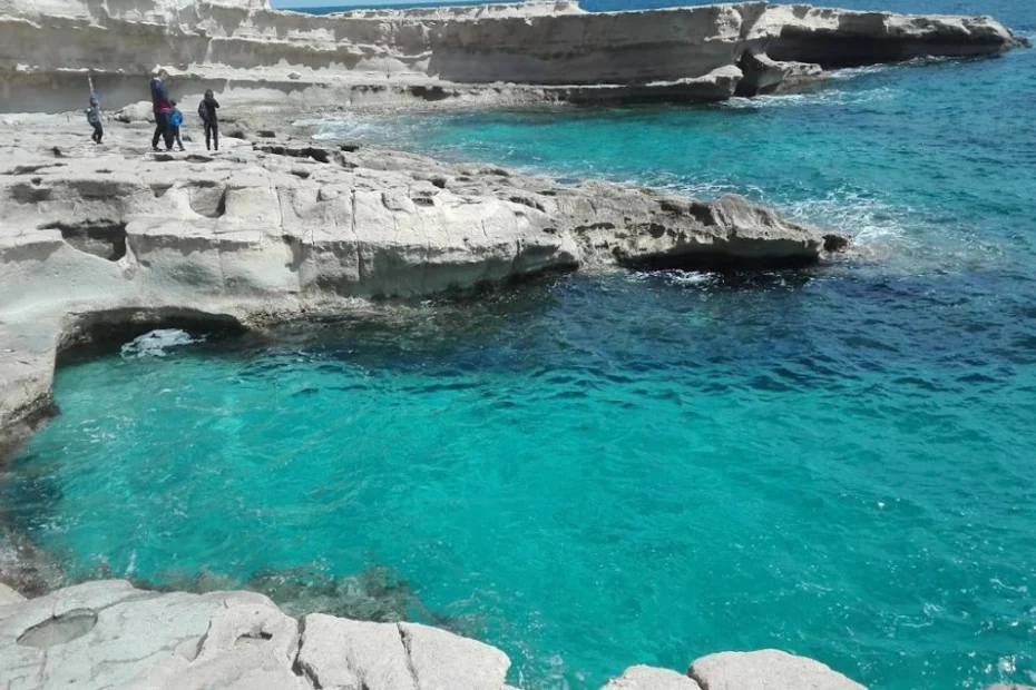 najlepszy moment na odwiedzenie Malty Foto: St.Peter's Pool na Malcie