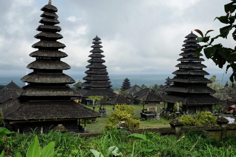 Nowe zasady wjazdu na Bali Foto: charakterystyczne świątynie na Bali