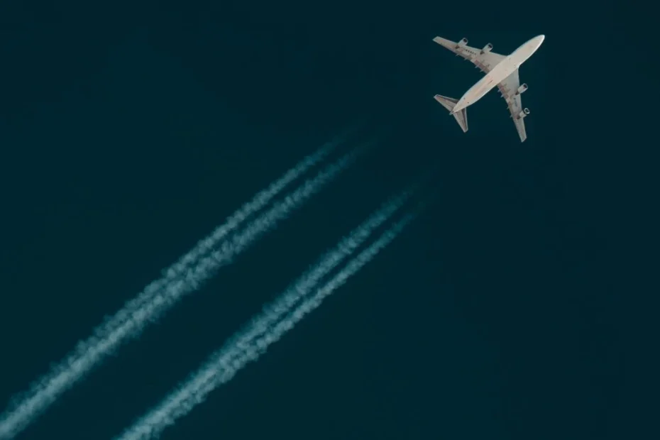 najdłuższy lot pasażerski świata Foto: samolot na niebie