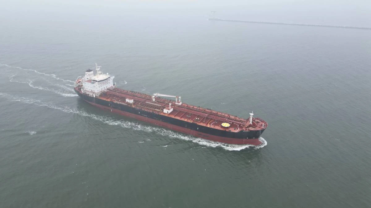 Tankowiec i dolary – Iran grozi dolarowi i wykorzystuje Cieśninę Ormuz