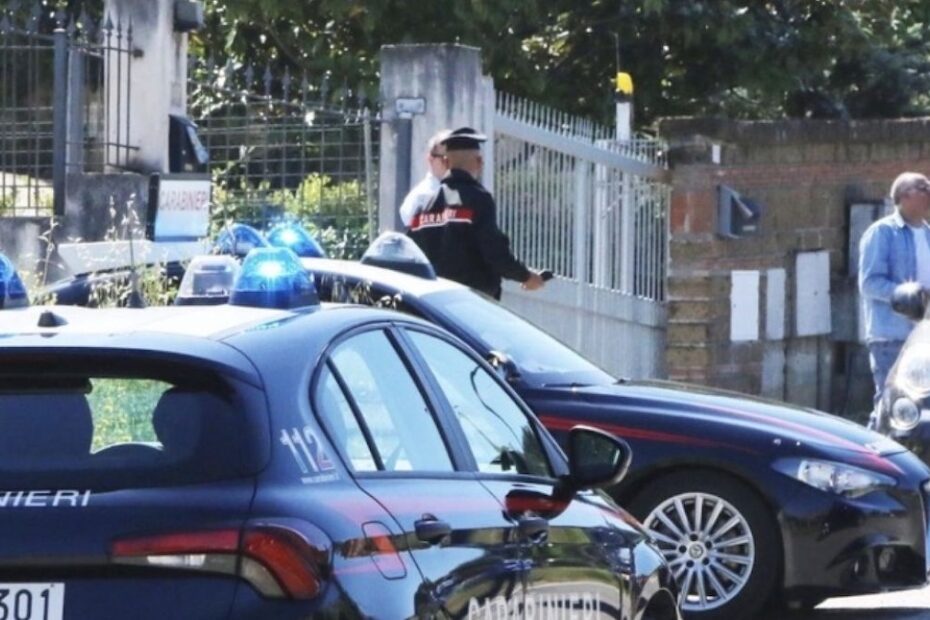 18-latek zginął przygnieciony przez własne auto. Samochód stoczył się ze wzniesienia