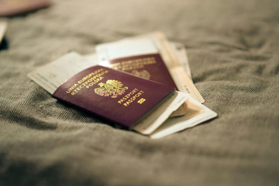 Nowe zasady dla turystów z Polski Foto: polskie paszporty
