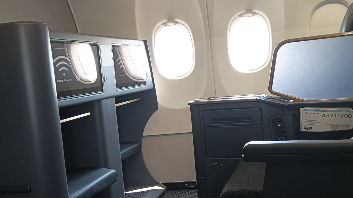 Łóżka zamiast siedzeń w samolocie Foto: wnętrze samolotu przystosowane do spania