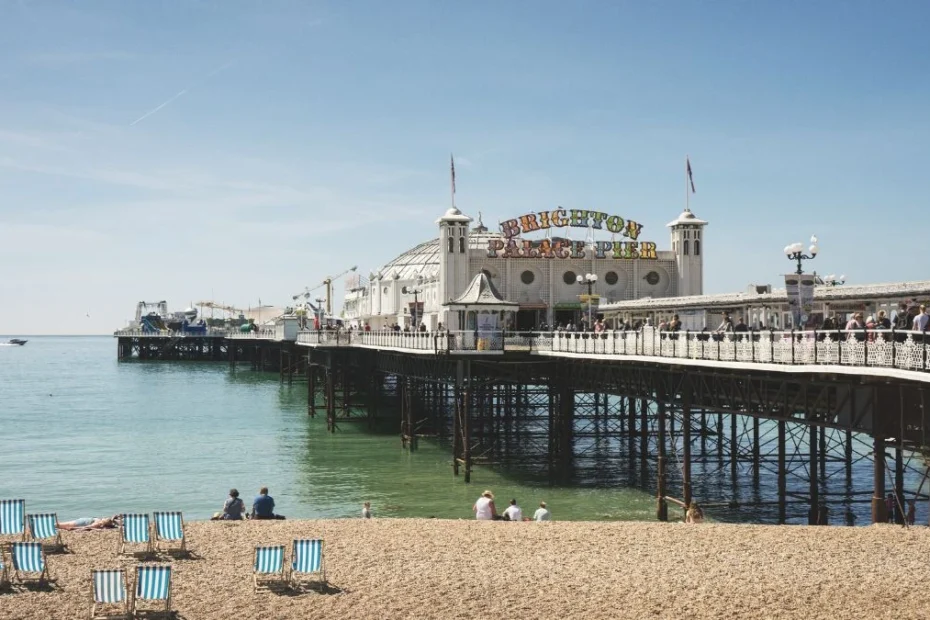 fala upałów w Wielkiej Brytanii Foto: plaża i molo w Brighton