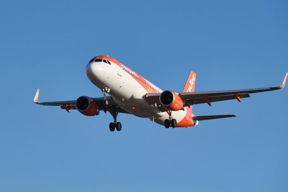 Nagły alarm na pokładzie easyJet. Samolot awaryjnie lądował w Rzymie, pasażerowie byli przerażeni