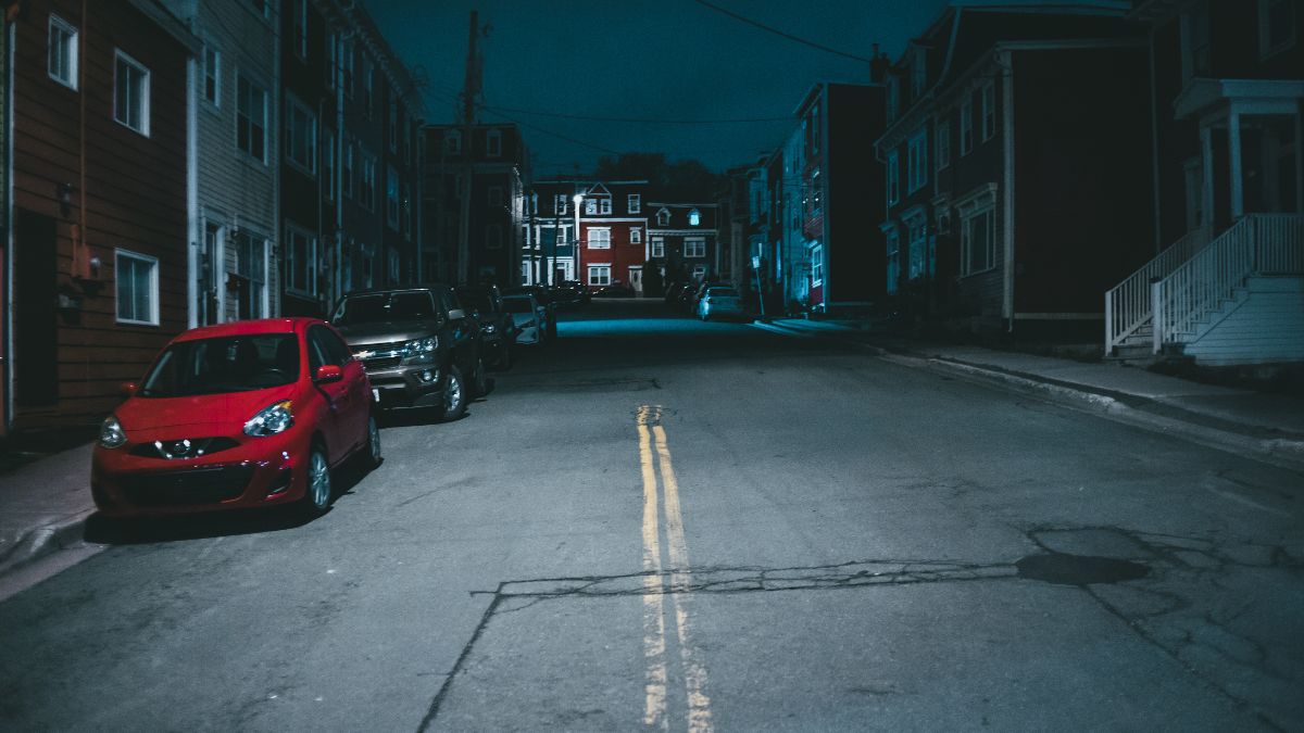 Brytyjskie miasto gdzie mieszkańcy boją się wychodzić nocą Foto: miasto nocą