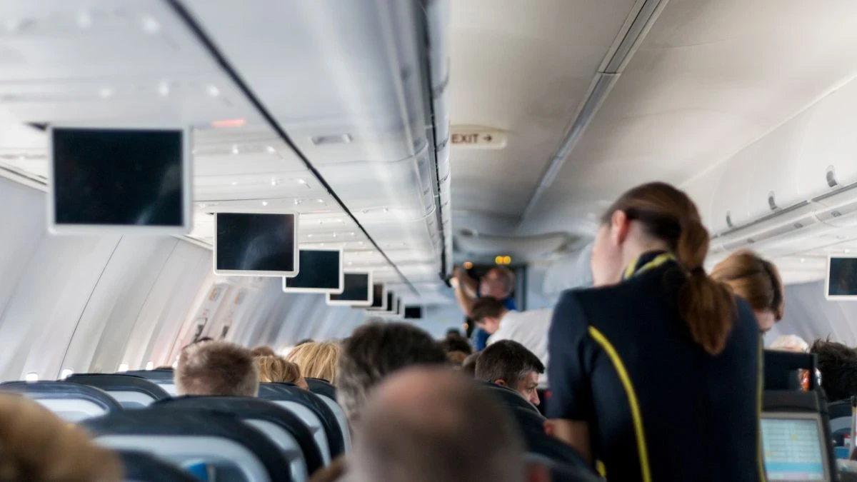 Pasażerka rozebrała się podczas lotu American Airlines Foto: Wnętrze samolotu 