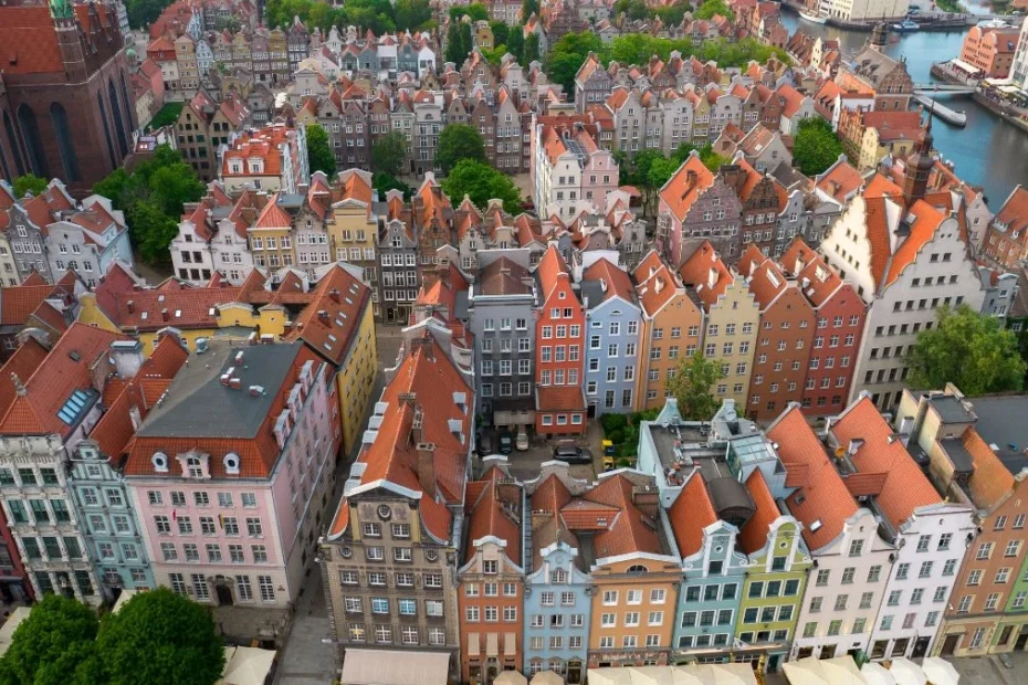 Polskie miasto podbiło prestiżowy ranking CNN Foto: charakterystyczne kamienice w Gdańsku