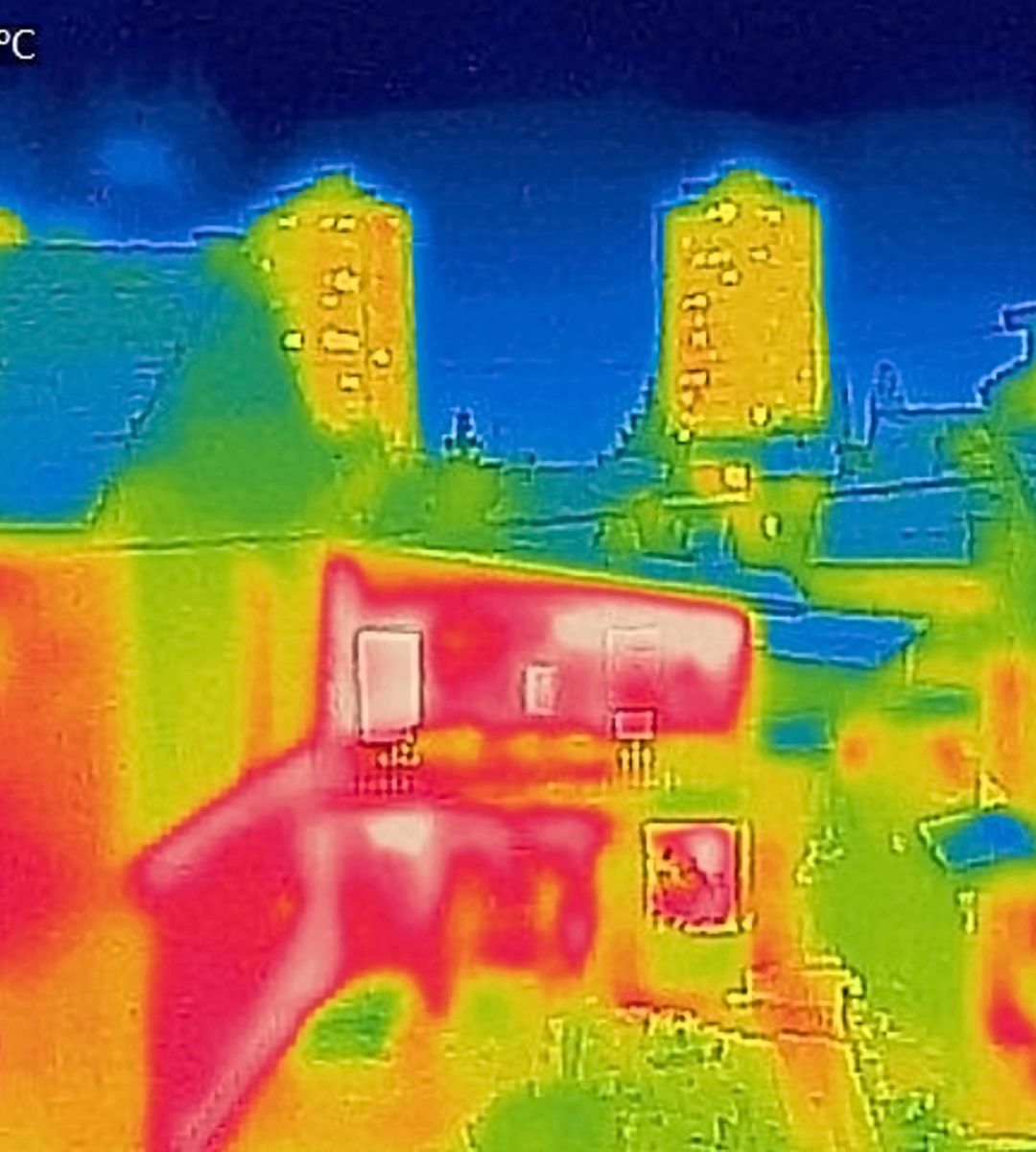 Nawet 65°C na ulicach Londynu Foto: obraz z kamery termowizyjnej rozgrzanego miasta