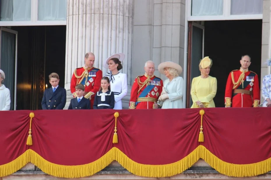 Król Karol III nie zamieszka w Pałacu Buckingham po remoncie Foto: zdjęcie rodzimy królewskiej