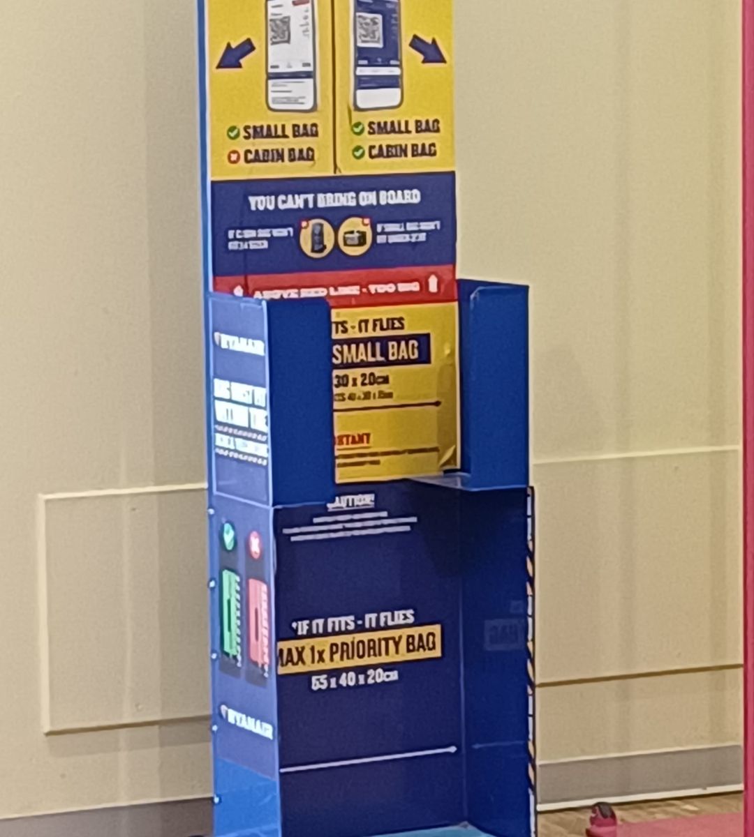 Ryanair zaostrzył kontrole bagażu podręcznego Foto: sizery Ryanair