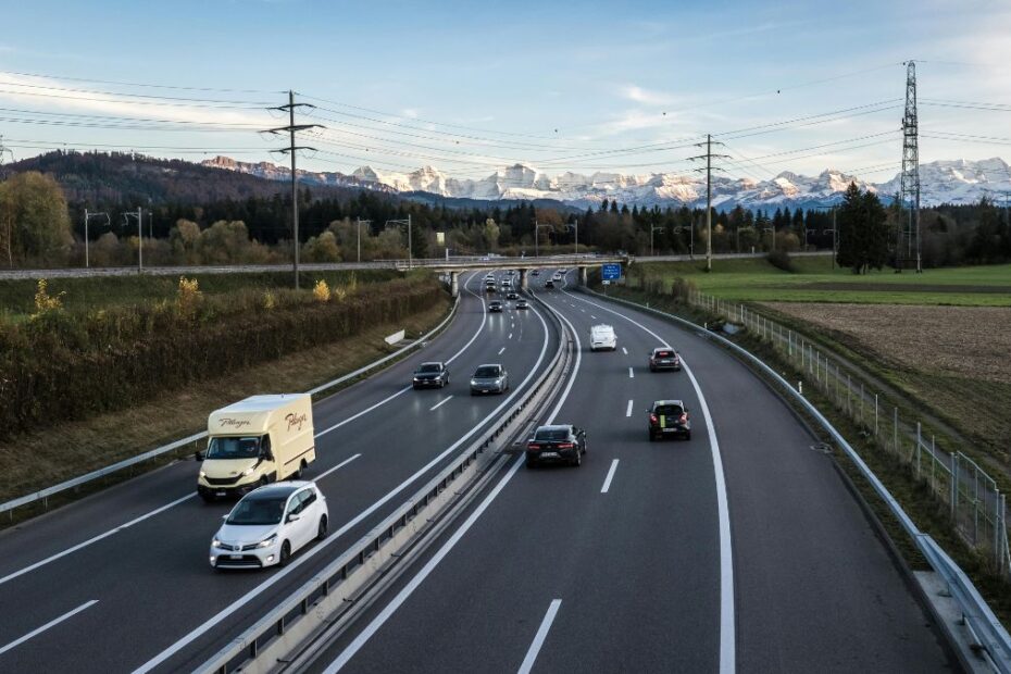 przejechali 100 km zanim zorientowali się że syn nie żyje Foto: autostrada