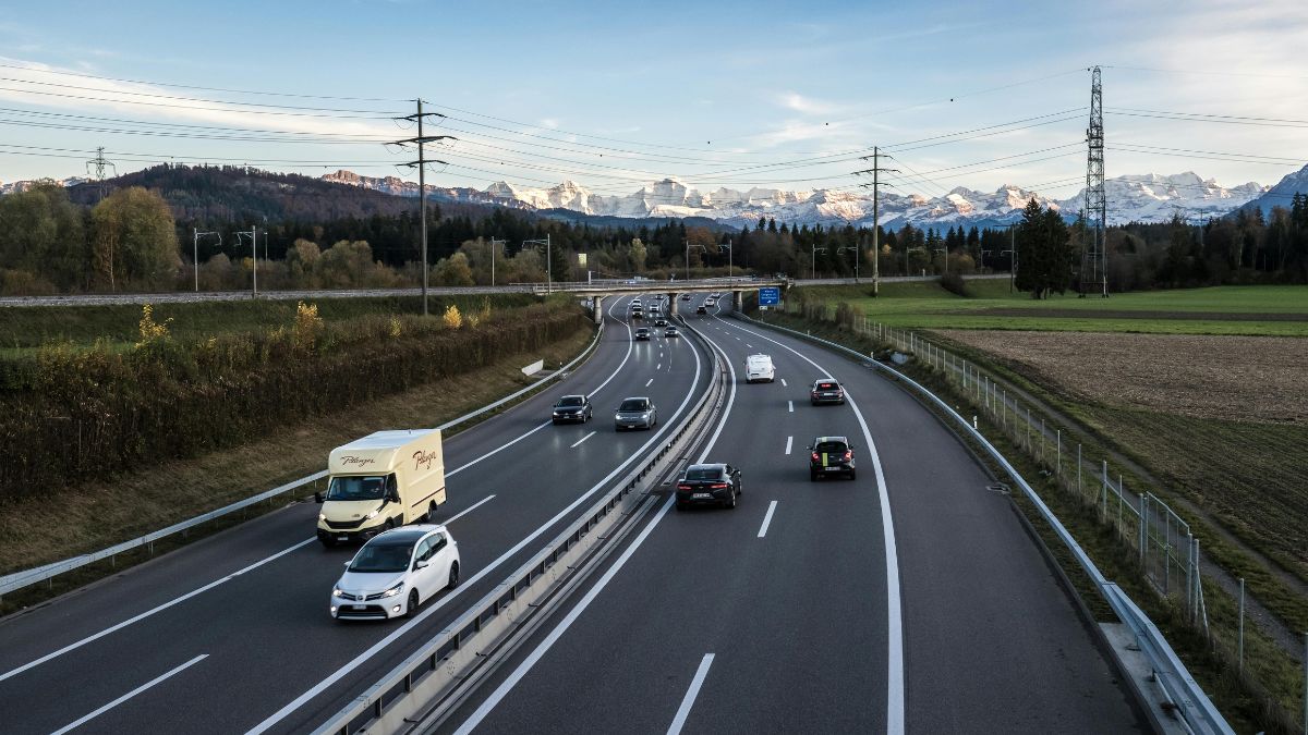 przejechali 100 km zanim zorientowali się że syn nie żyje Foto: autostrada