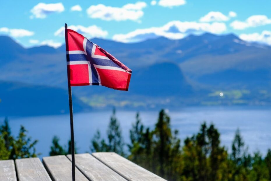 emerytura w Norwegii a w Wielkiej Brytanii foto: flaga Norwegii