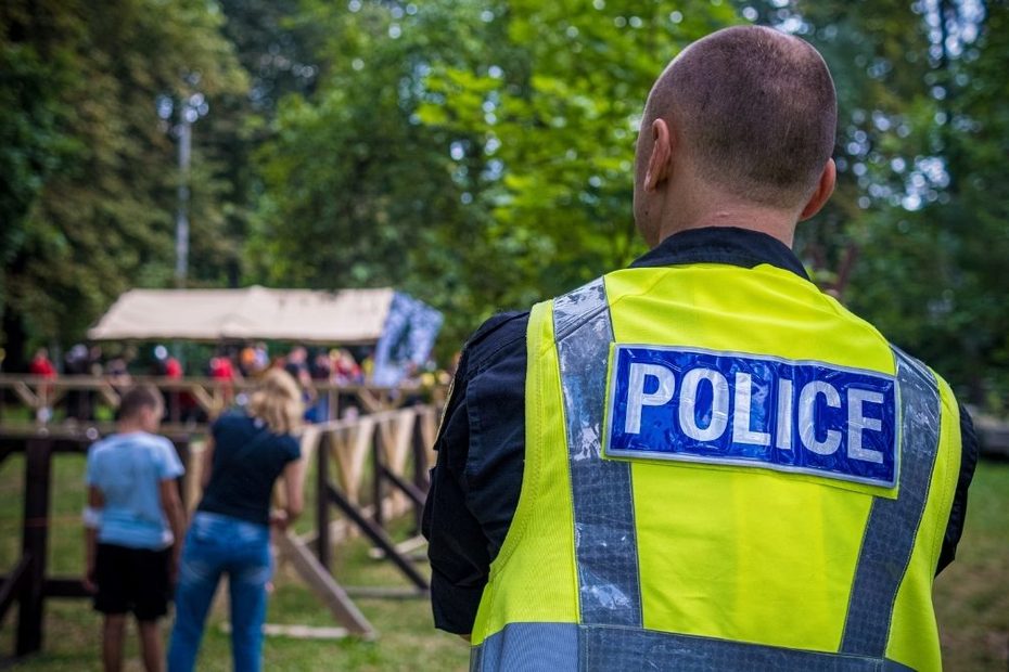 Seryjny gwałciciel przez 17 lat pracował jako policjant Foto: policjant