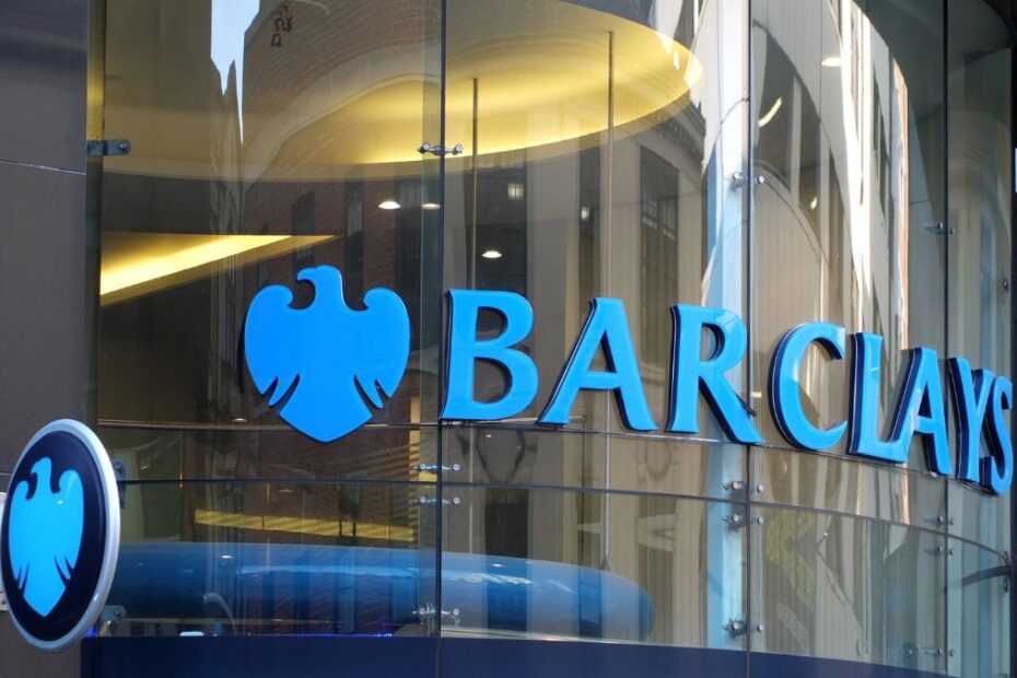 Bank Barclays masowo zwalnia pracowników