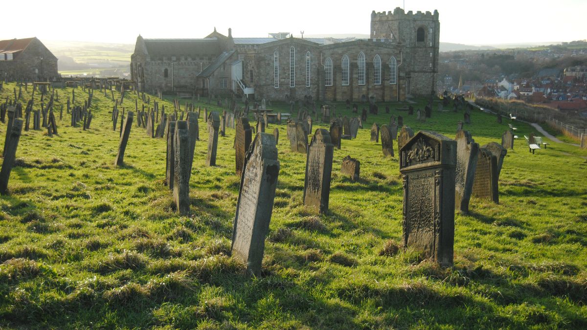 Wszystkich Świętych w Wielkiej Brytanii. Wszystko, co warto wiedzieć o obchodach 1 listopada na Wyspach