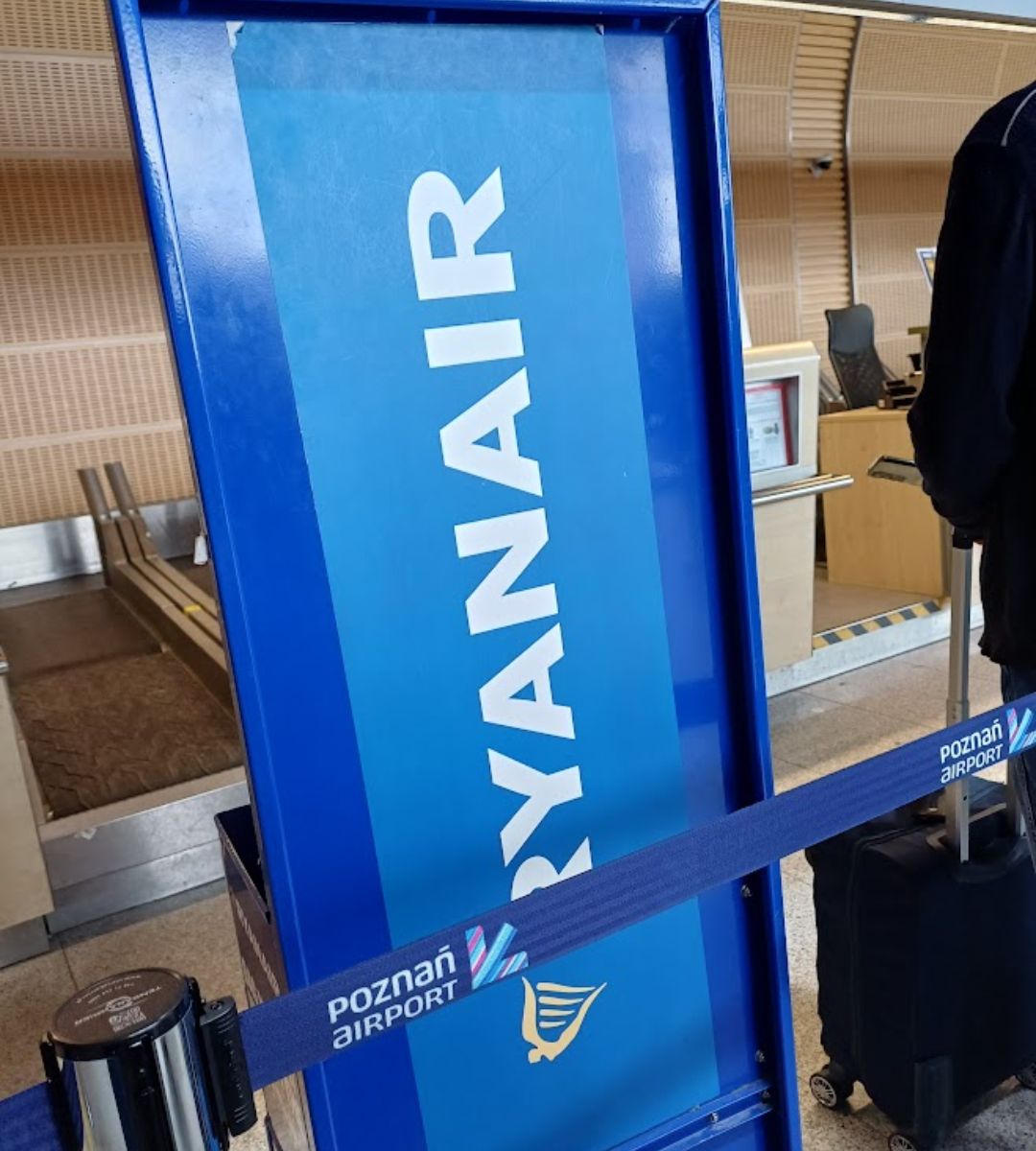 nowe zasady Ryanair Foto: stanowiska odprawy na lotnisku