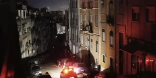 Potworna tragedia podczas blackoutu. Nie żyje cała rodzina, ciała znaleziono na kanapie