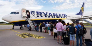 Ryanair zwiększa darmowy bagaż podręczny. Nowe wymiary od sierpnia