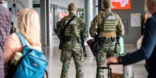 Kolejni Polacy nie wpuszczeni do samolotu z powodu dokumentów.