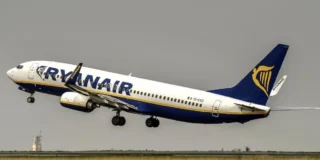 Dziecko poparzyło się w samolocie Ryanaira