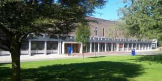 Zapalenie opon mózgowych na Uniwersytecie Kent